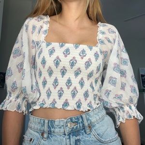 Billabong printed 3/4 puff sleeve cropped top
